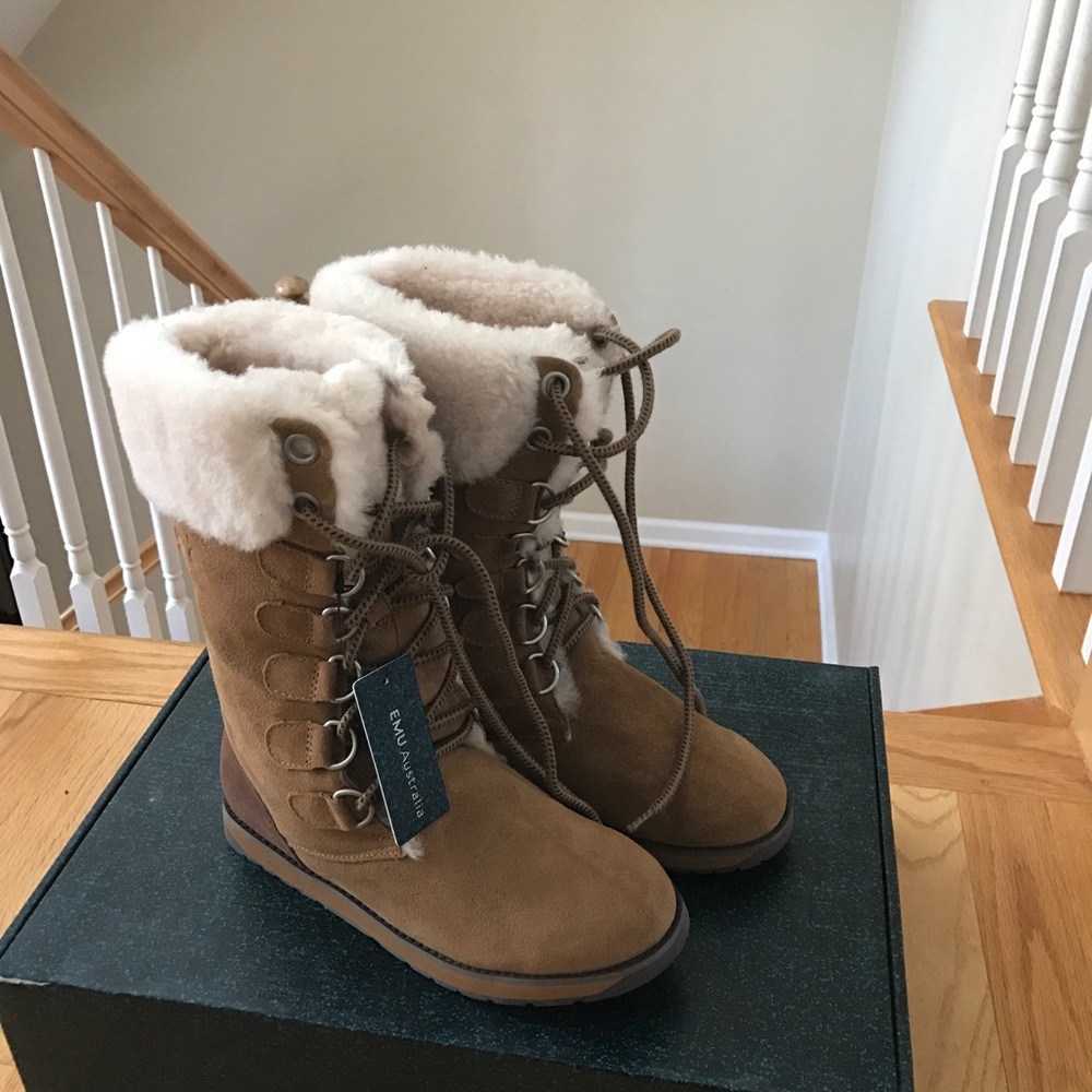 EMU REAL WOOL lined boots sz 5 NEW!